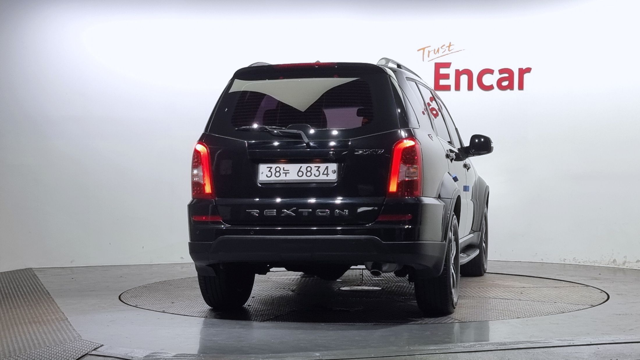 SSANGYONG REXTON W 2015