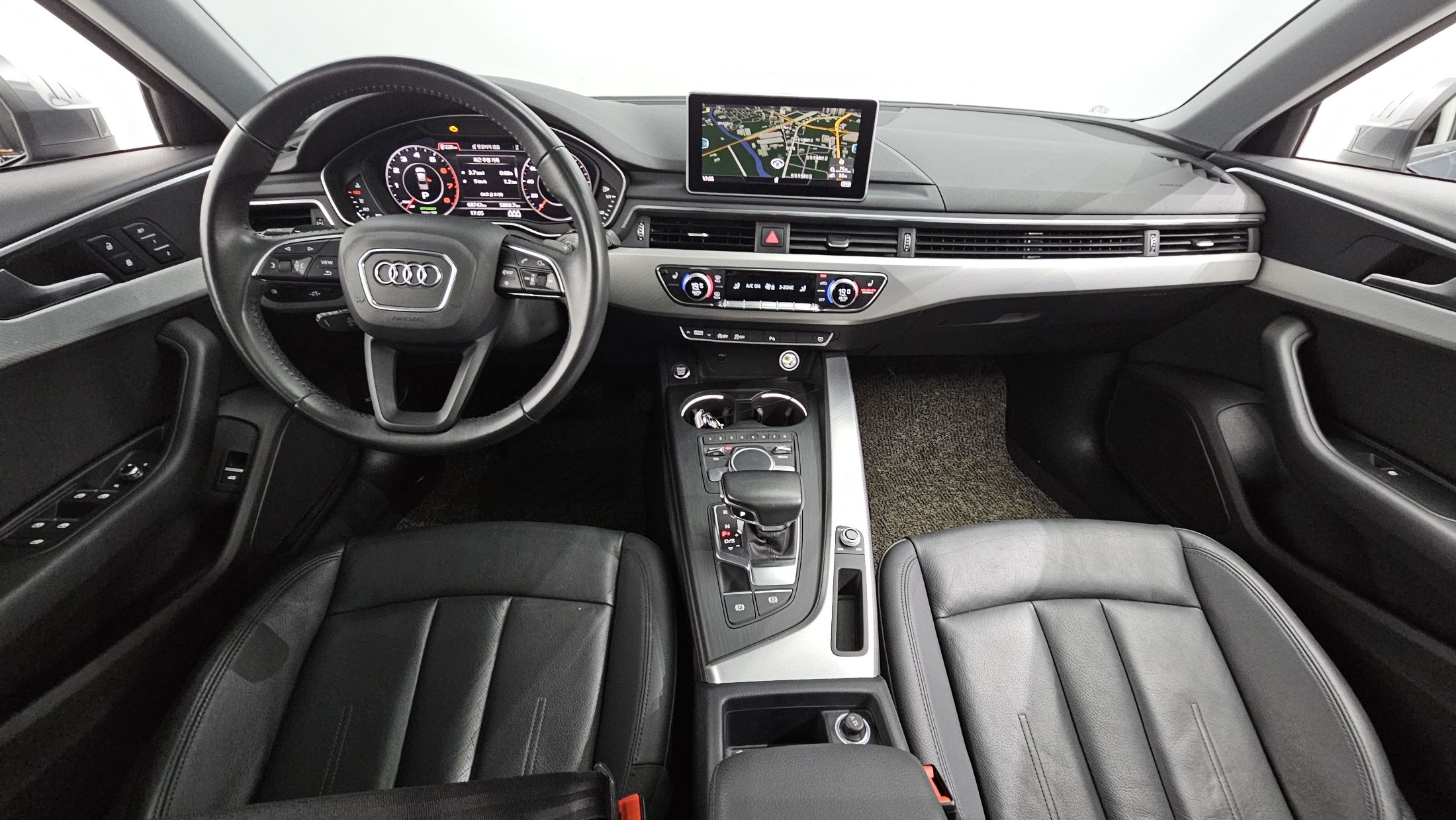 AUDI A4 B9 2019