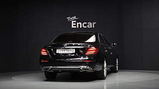 MERCEDES BENZ E-CLASS W213 2020