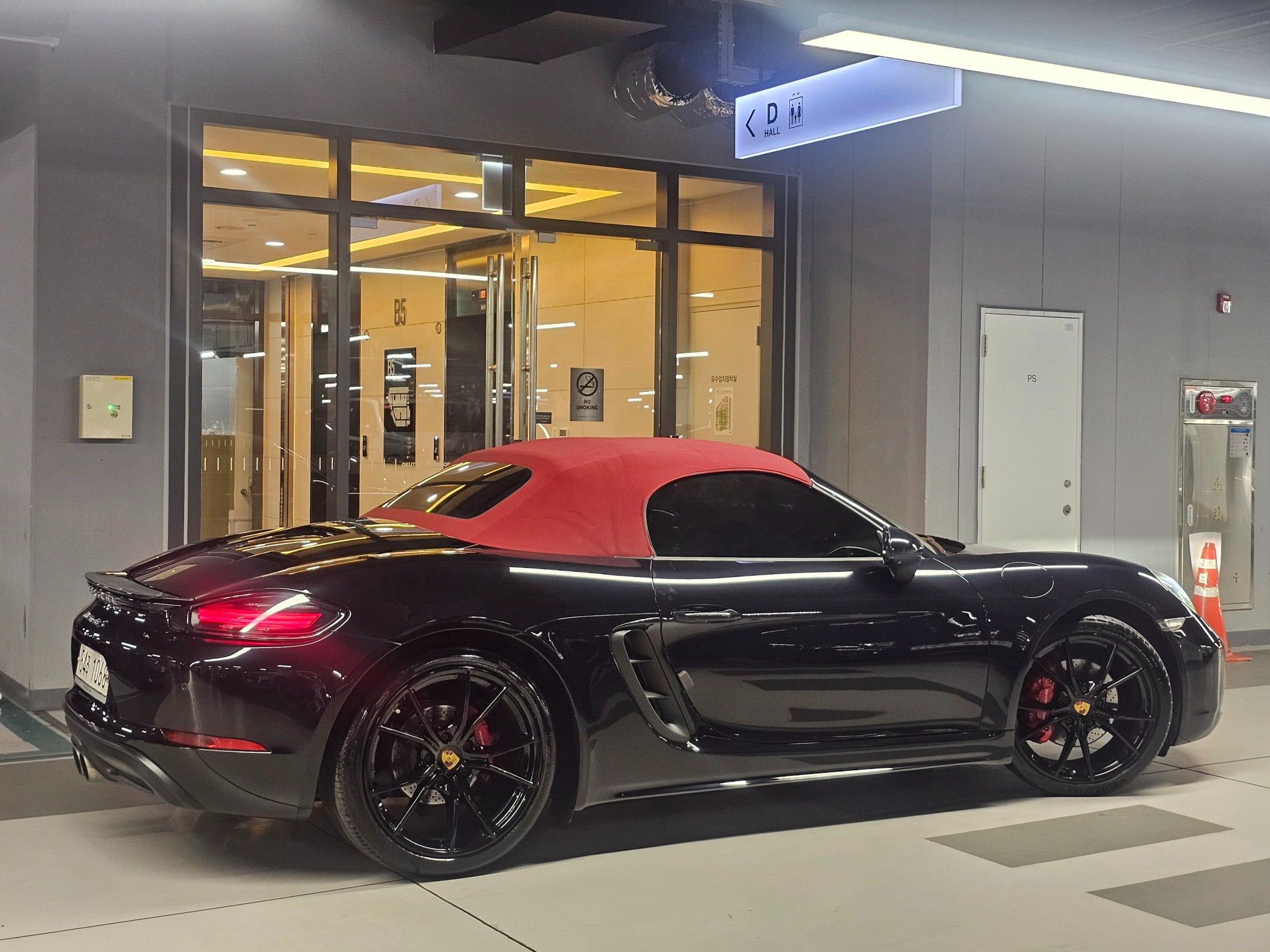 PORSCHE 718 BOXSTER 2018