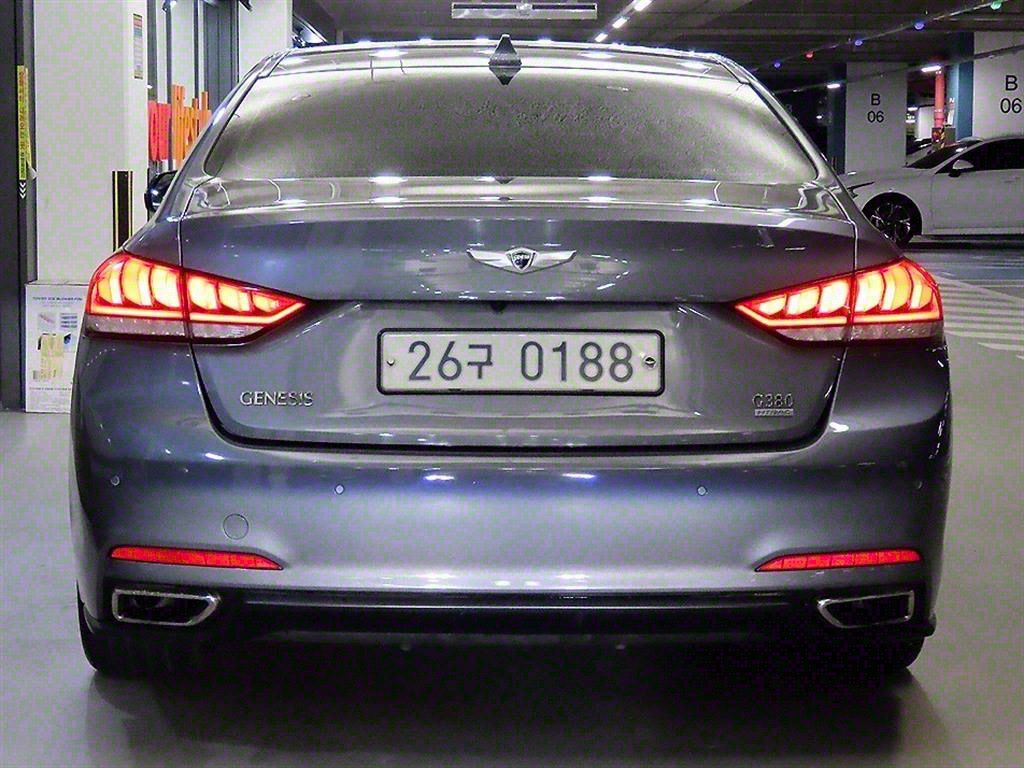 HYUNDAI GENESIS DH 2016