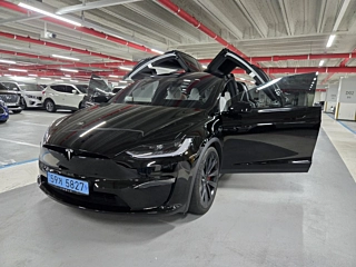 TESLA MODEL X  2023
