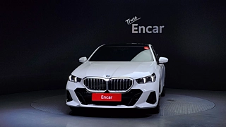 BMW 5-SERIES G60 2025