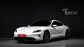 PORSCHE TAYCAN   2024