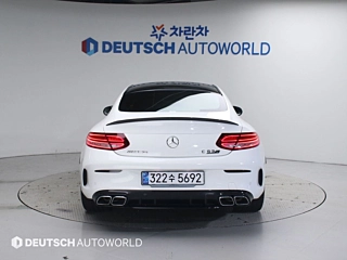 MERCEDES BENZ C-CLASS W205 2021