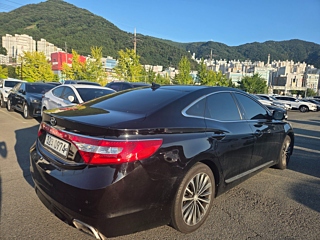 HYUNDAI GRANDEUR HG 2016