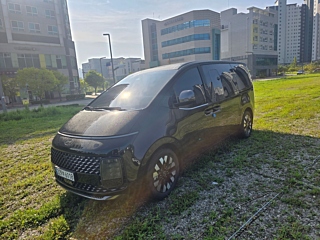 HYUNDAI STARIA 2025