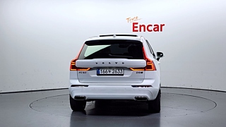 VOLVO XC60 2019