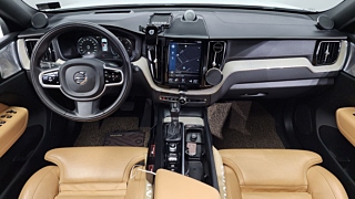 VOLVO XC60 2019