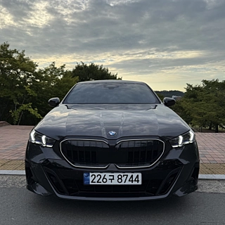 BMW 5-SERIES G60 2024
