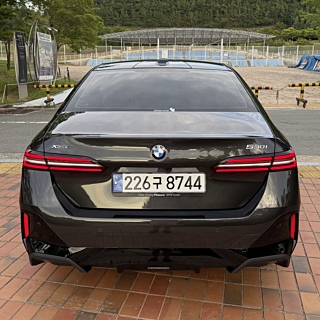 BMW 5-SERIES G60 2024