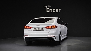 HYUNDAI AVANTE AD 2016