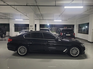 BMW 5-SERIES G30 2020