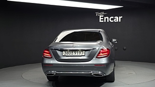 MERCEDES BENZ E-CLASS W213 2017