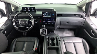 HYUNDAI STARIA 2023