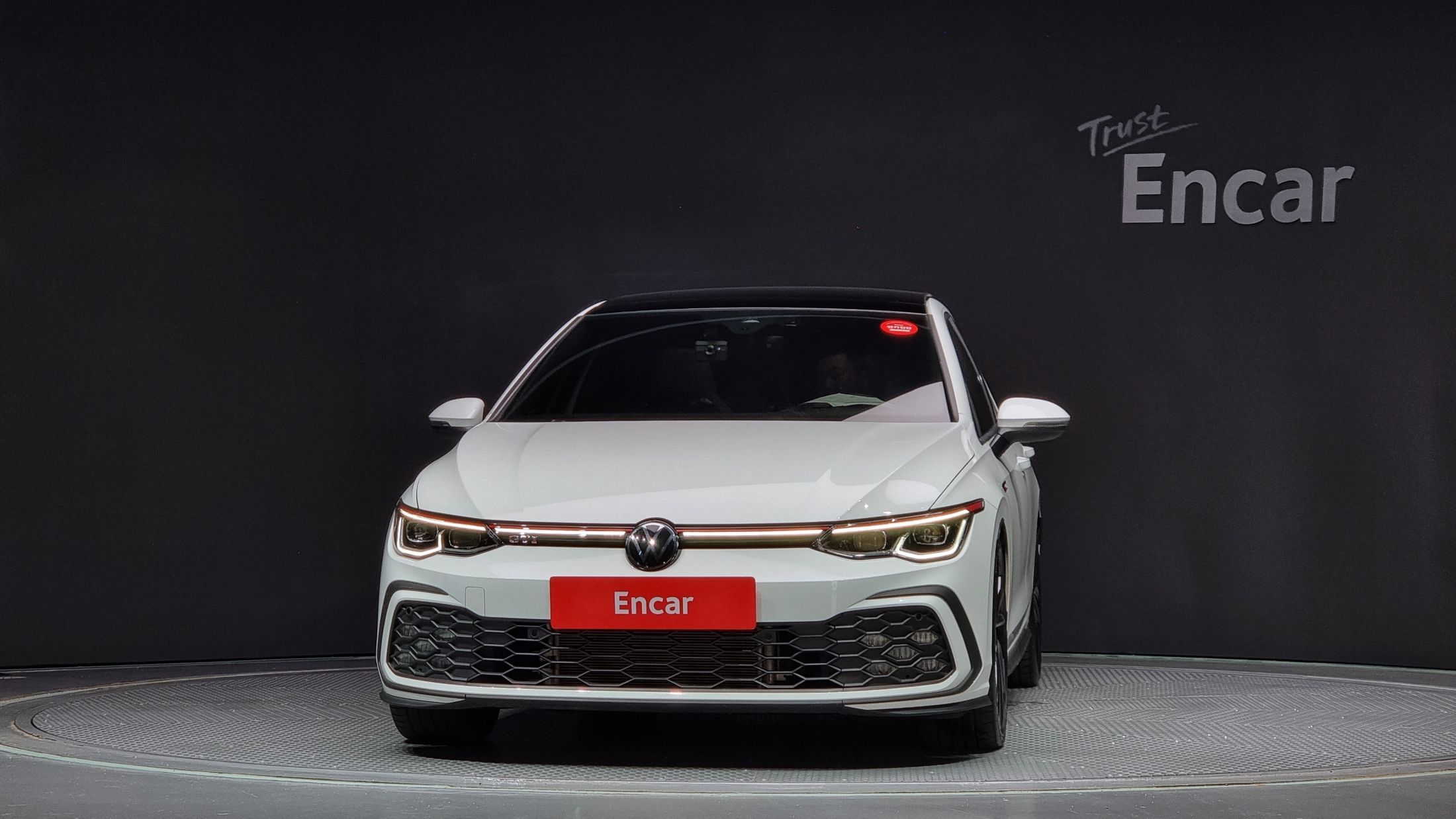 VOLKSWAGEN GOLF 2024