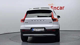 VOLVO XC40  B4  &#51 2022