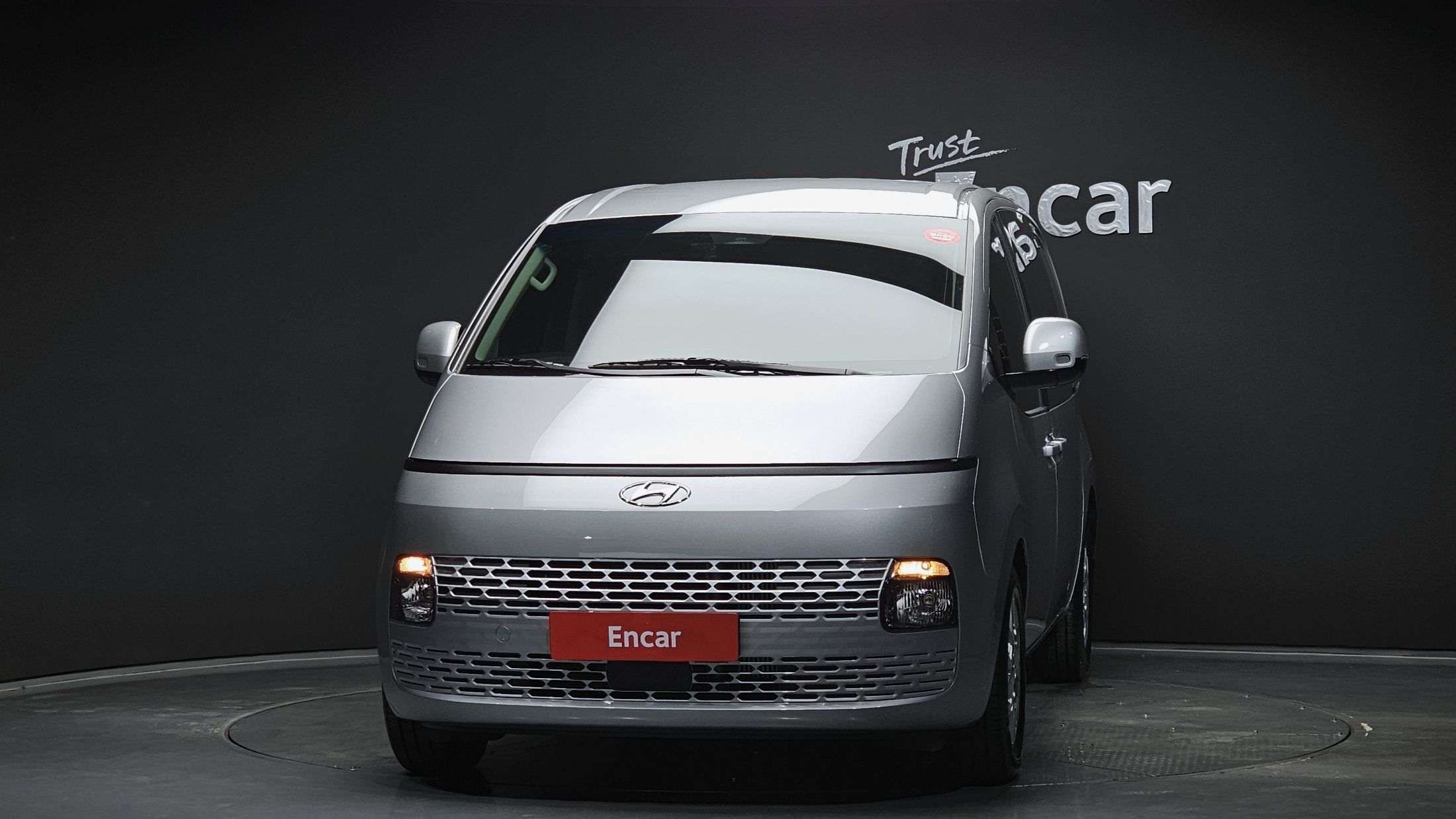 HYUNDAI STARIA 2024