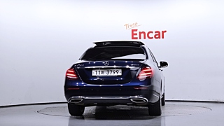 MERCEDES BENZ E-CLASS W213 2019