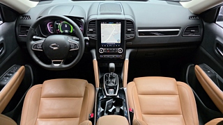 SAMSUNG QM6 2024