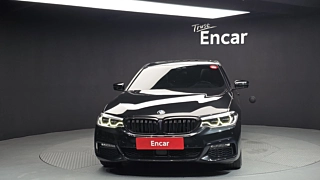BMW 5-SERIES G30 2017