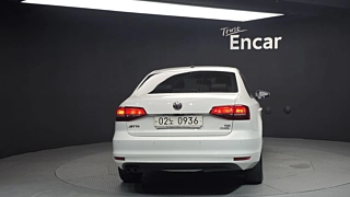 VOLKSWAGEN JETTA 2016