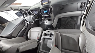 HYUNDAI STAREX GRAND  Van 3 Seater 2019