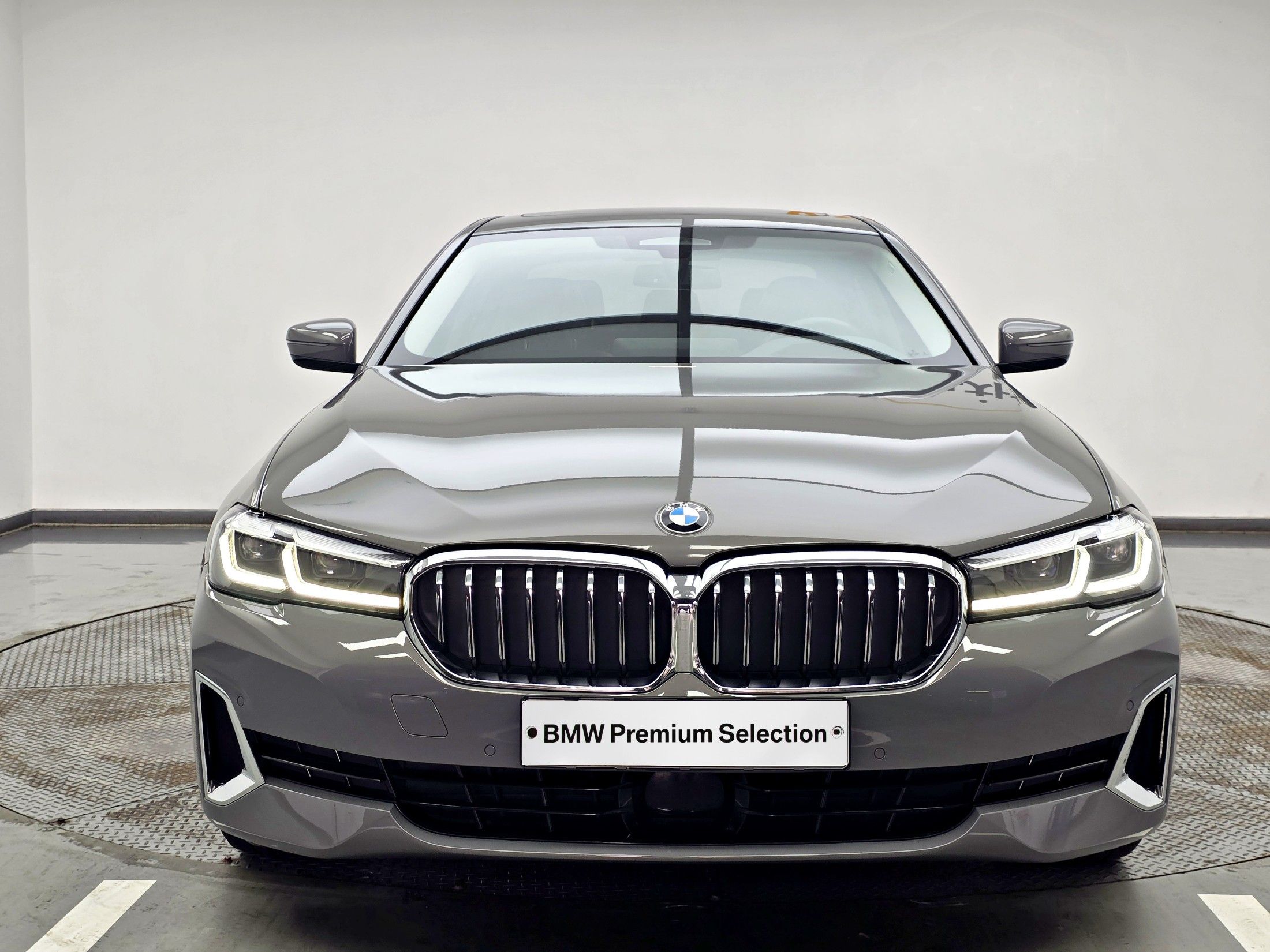 BMW 5-SERIES G30 2020