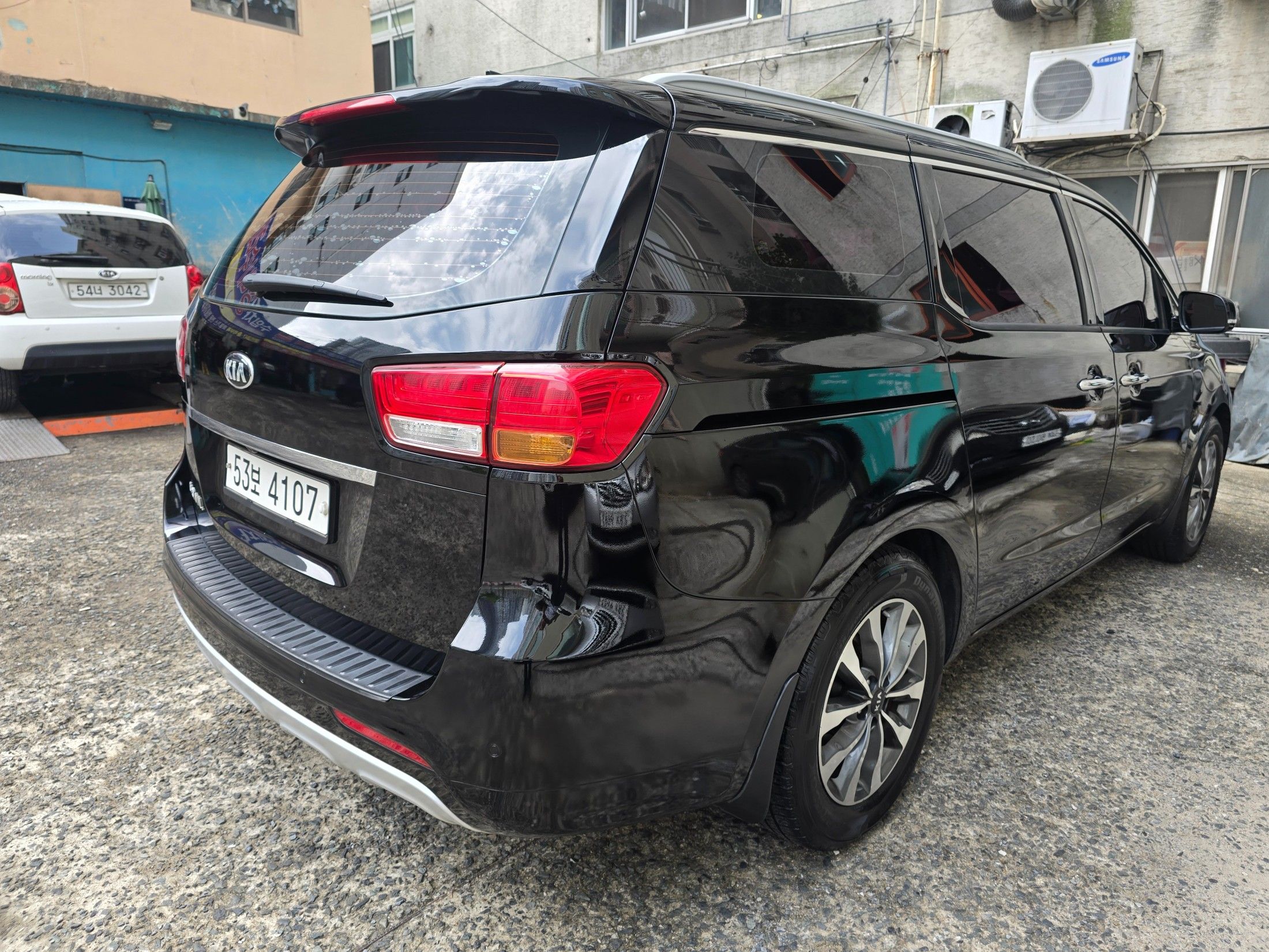 KIA CARNIVAL 2014