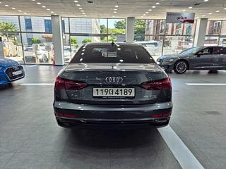 AUDI A6 C8 2024