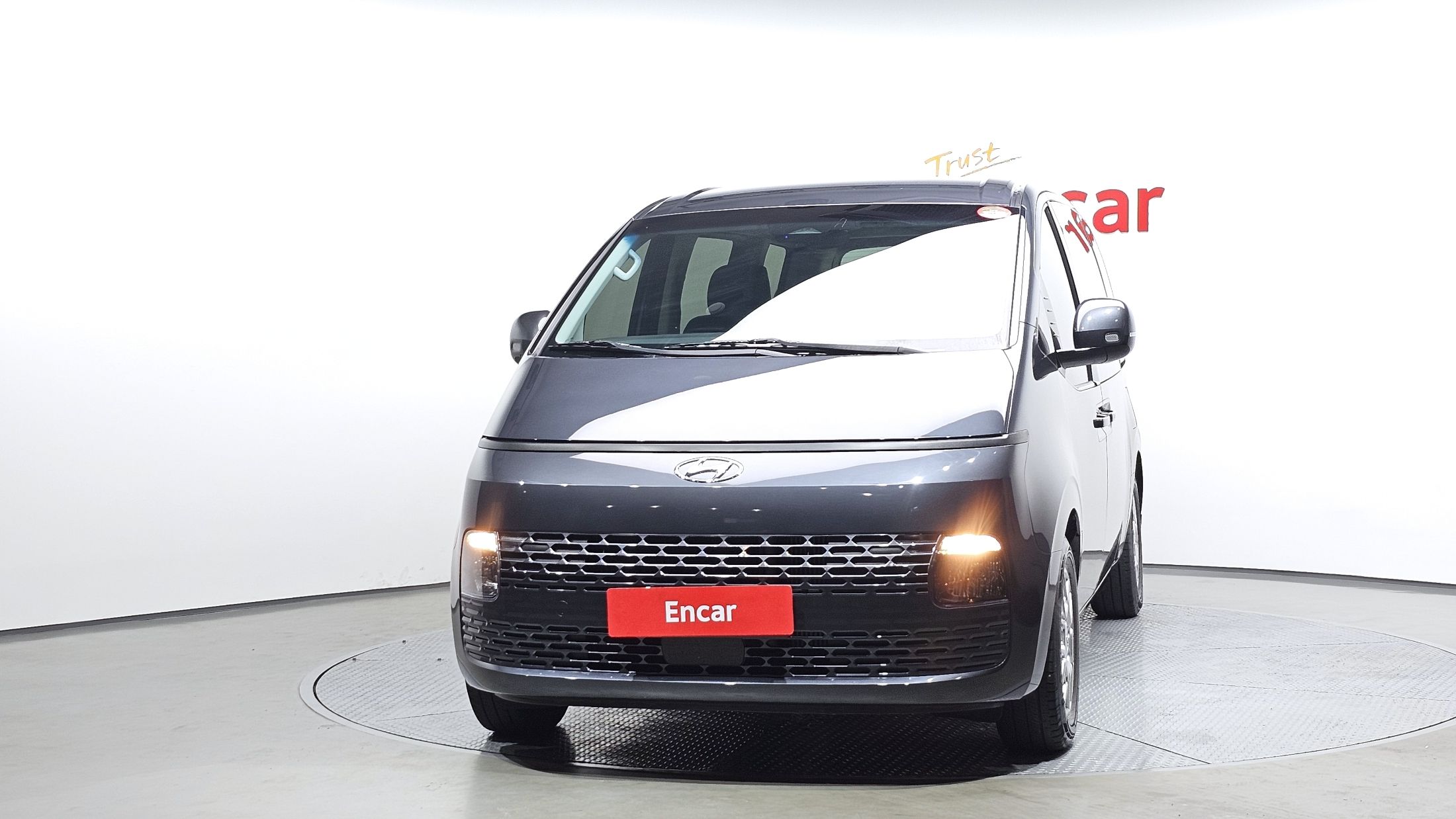 HYUNDAI STARIA 2023