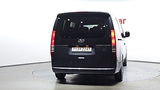 HYUNDAI STARIA 2023