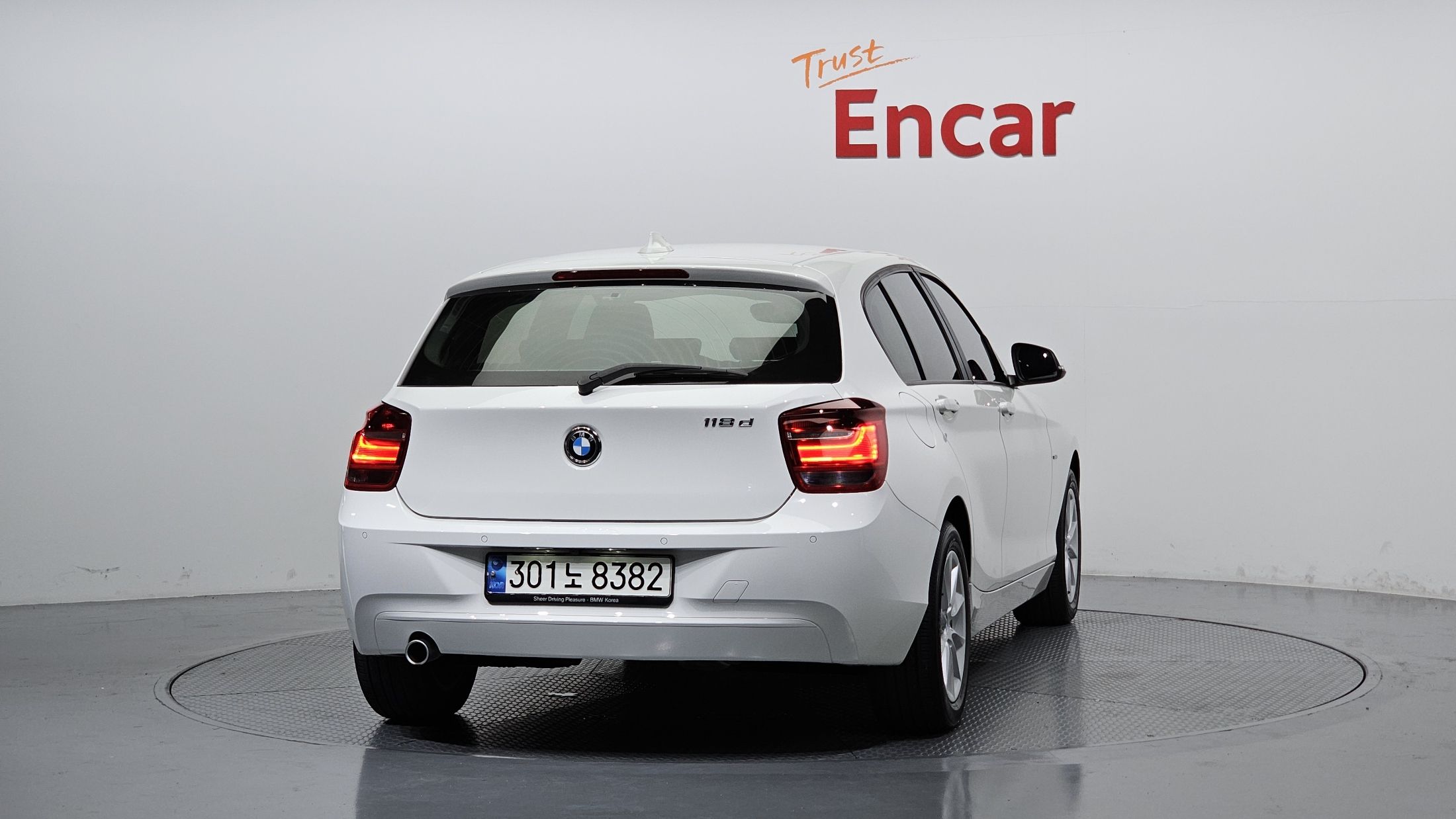 BMW 1-SERIES F20 2014