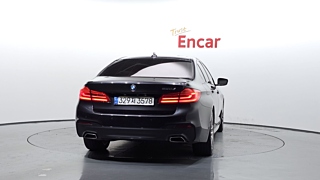 BMW 5-SERIES G30 2017