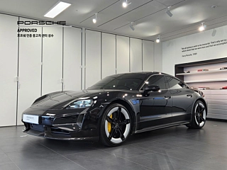 PORSCHE TAYCAN  Turbo S 2024