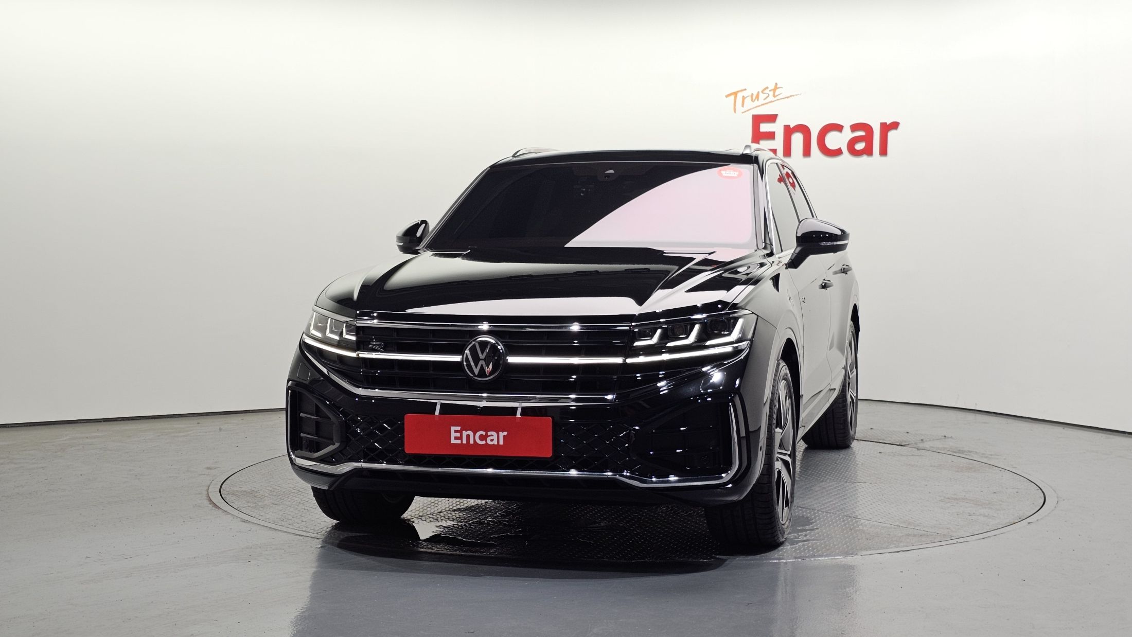VOLKSWAGEN TOUAREG 2024
