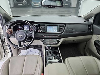 KIA CARNIVAL 2016