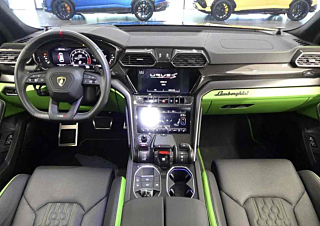 LAMBORGHINI URUS 2023