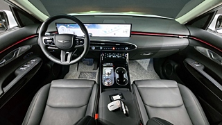GENESIS GV70 2025