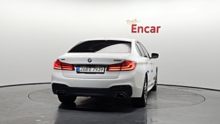 BMW 5-SERIES G30 2018