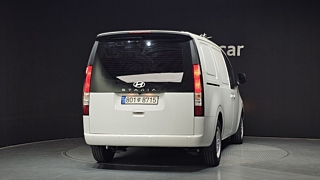 HYUNDAI STARIA 2024