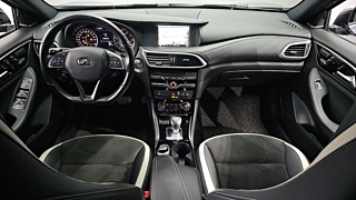 INFINITI Q30 2017