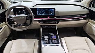 KIA CARNIVAL 2025