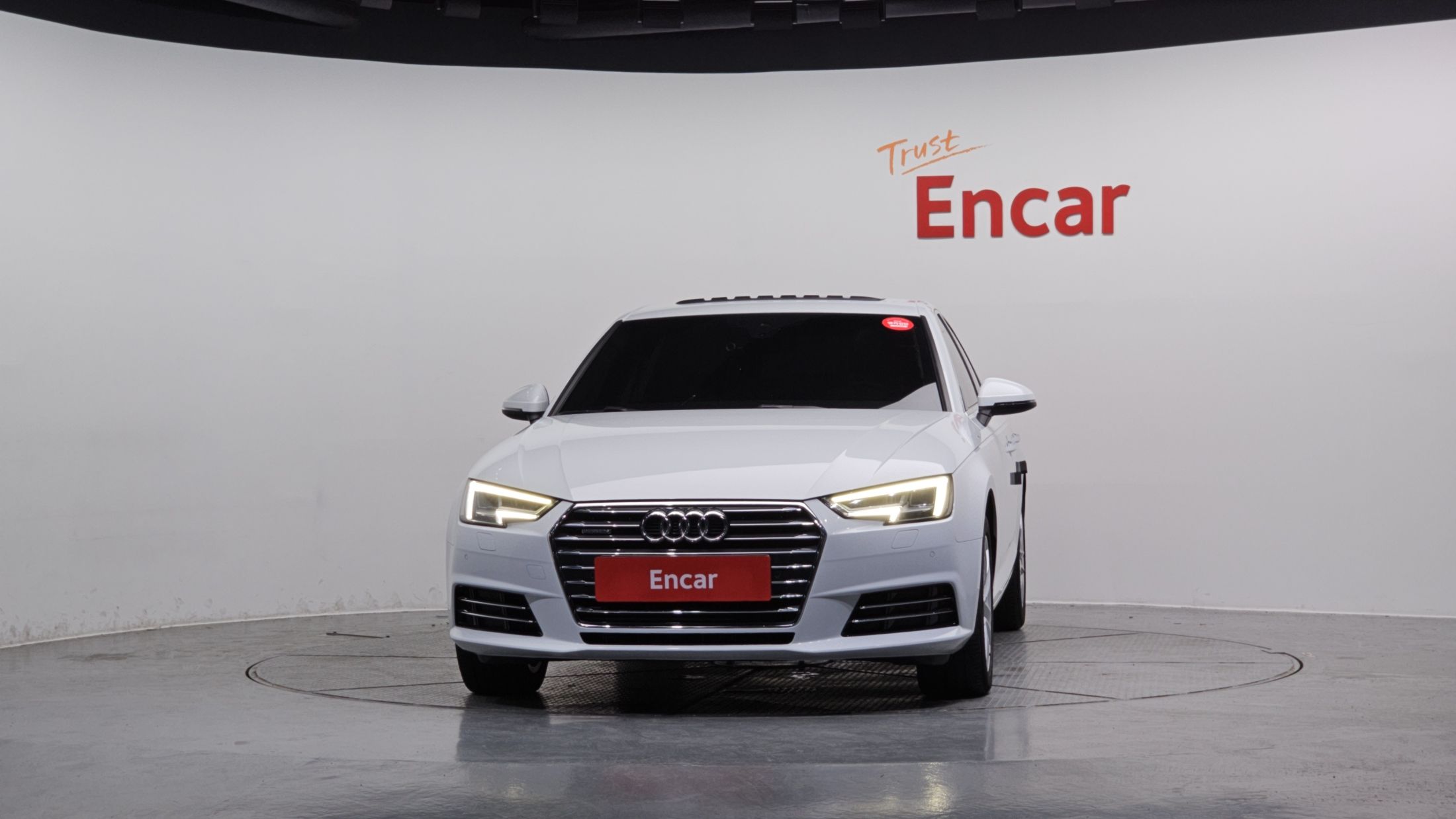AUDI A4 B9 2016