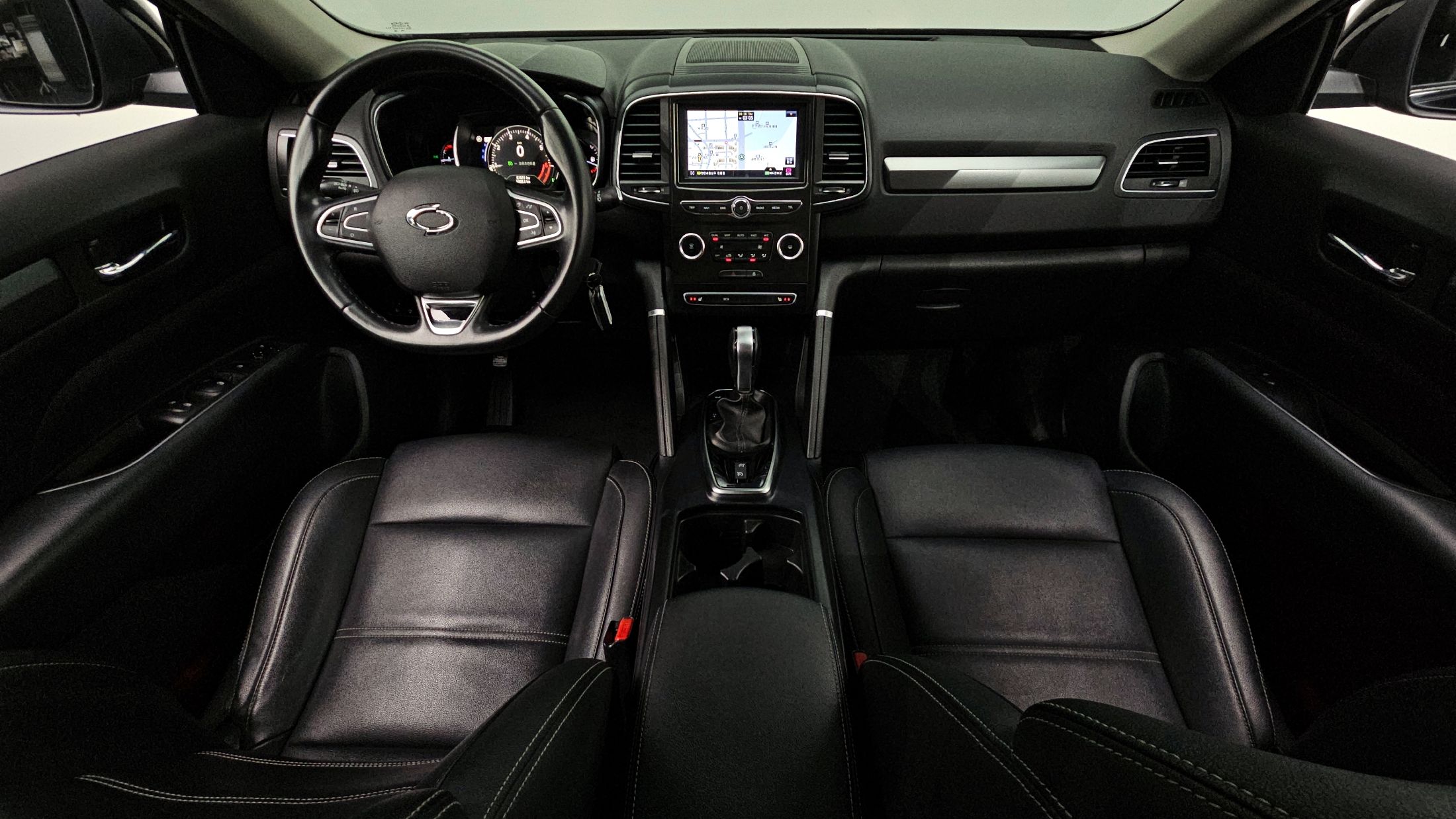 SAMSUNG QM6 2018