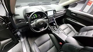 SAMSUNG QM6 2023