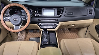KIA CARNIVAL 2016