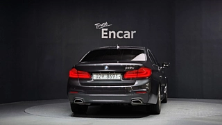 BMW 5-SERIES G30 2018