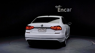 VOLKSWAGEN PASSAT 2018