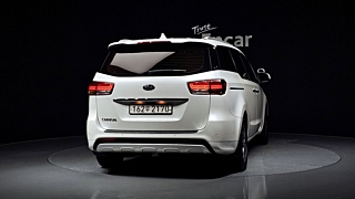 KIA CARNIVAL 2016